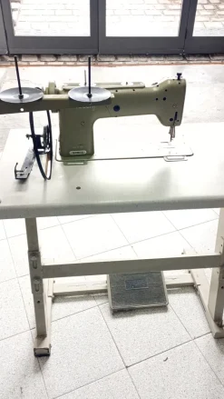 Macchina per cucire NECCHI 720-100 zig-zag