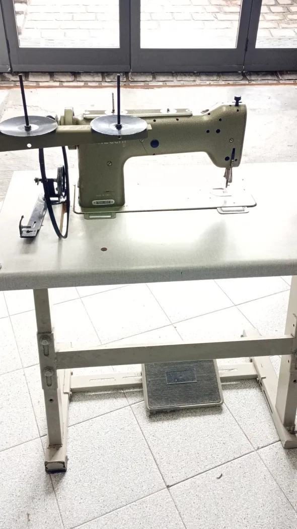 Macchina per cucire NECCHI 720-100 zig-zag