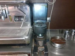 5#8270 Macchina per il caffè Cmbal con macinacaffè