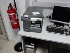 30#3675 Macchina RCC Inflaconatrice Reagenti e printatrice Linx