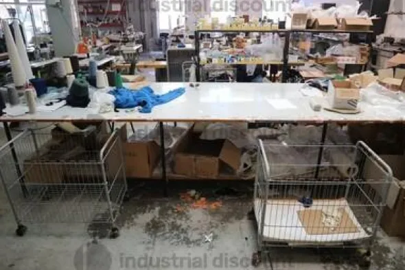 1#72364 Macchinari di tessitura e scaffalature e carrelli porta merce