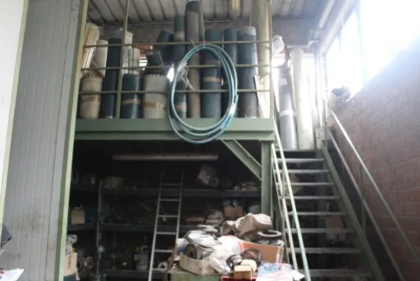 1#7482 Macchinari e attrezzature per carbonizzo e autocarro Iveco