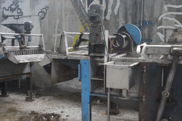 1#7482 Macchinari e attrezzature per carbonizzo e autocarro Iveco