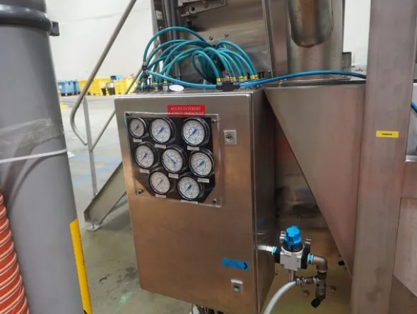 1#8434 Macchina riempitrice e tappatrice
