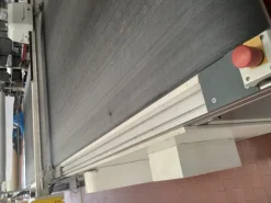 Macchinario industriale taglio automatico per prototipi