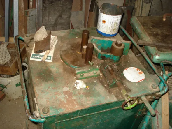 Macchinari per il taglio e la piegatura del ferro