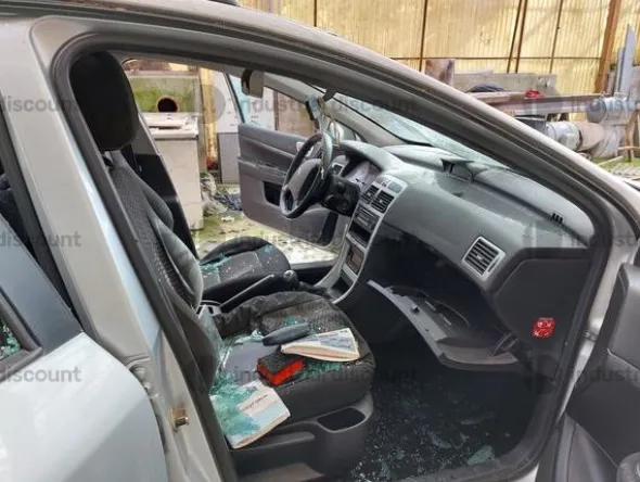 15#7722 Macchinari per la lavorazione del marmo autocarri Peugeot e arredi ufficio