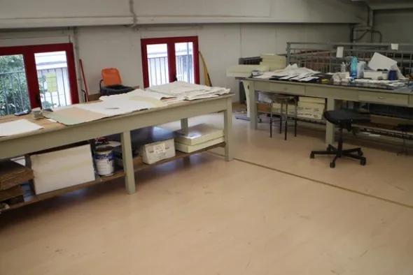 1#5656 Macchinari per la produzione di carta e arredi ufficio