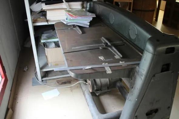 1#5656 Macchinari per la produzione di carta e arredi ufficio