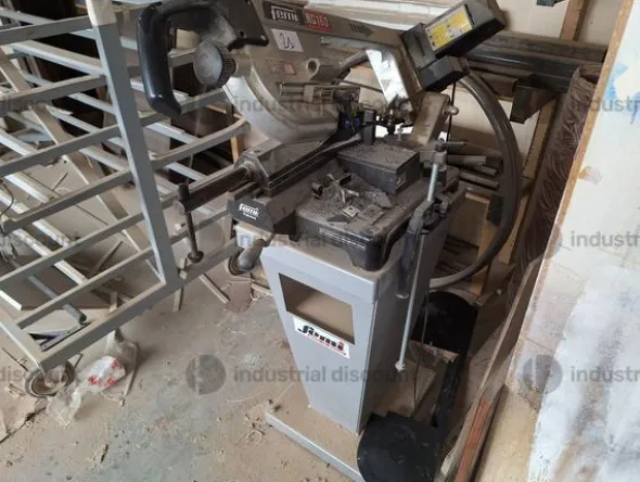 9#9200 Macchinari per lavorazione legno muniteria e ricambi vari