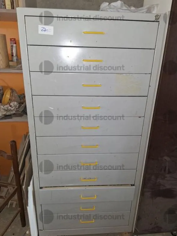 9#9200 Macchinari per lavorazione legno muniteria e ricambi vari