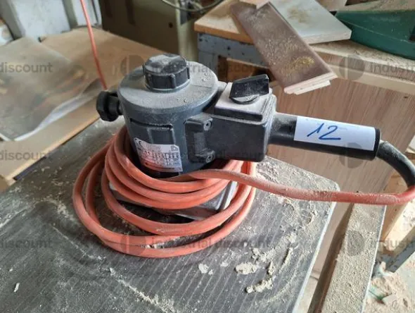 9#9200 Macchinari per lavorazione legno muniteria e ricambi vari