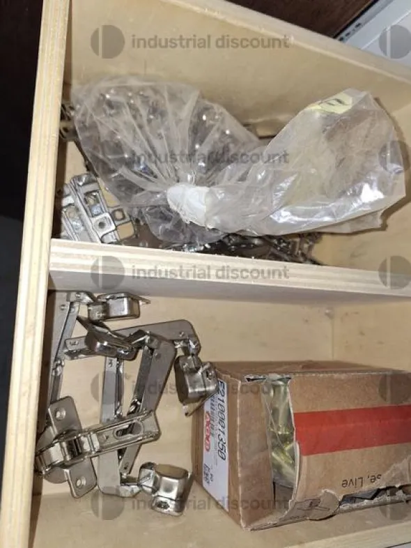 9#9200 Macchinari per lavorazione legno muniteria e ricambi vari