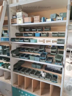 9#9200 Macchinari per lavorazione legno muniteria e ricambi vari