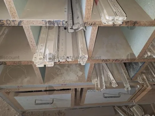 9#9200 Macchinari per lavorazione legno muniteria e ricambi vari