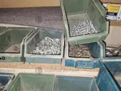 9#9200 Macchinari per lavorazione legno muniteria e ricambi vari