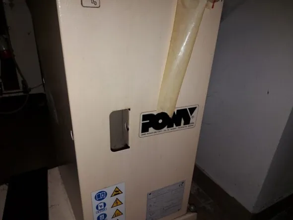 2#6201 Macchinari tessili e arredamento ufficio