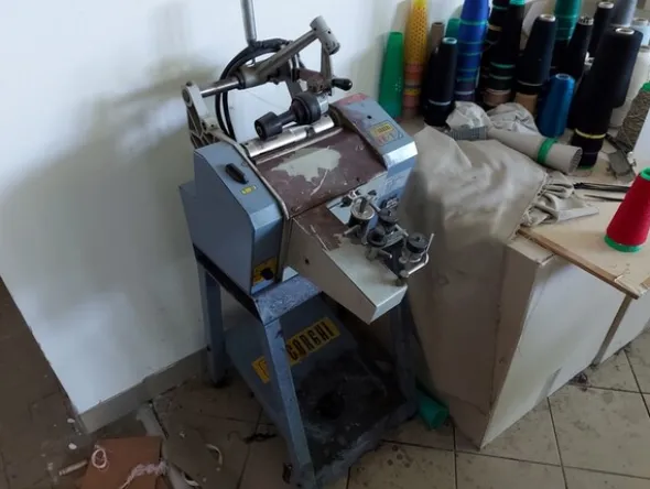 2#6201 Macchinari tessili e arredamento ufficio