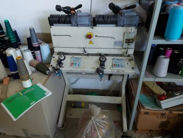 2#6201 Macchinari tessili e arredamento ufficio
