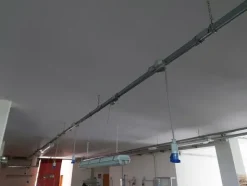 2#6201 Macchinari tessili e arredamento ufficio
