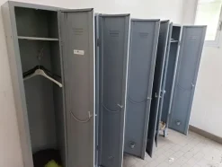 2#6201 Macchinari tessili e arredamento ufficio