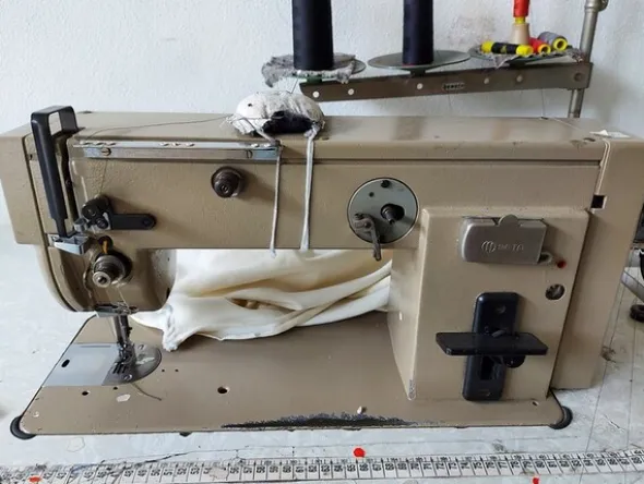 2#6201 Macchinari tessili e arredamento ufficio