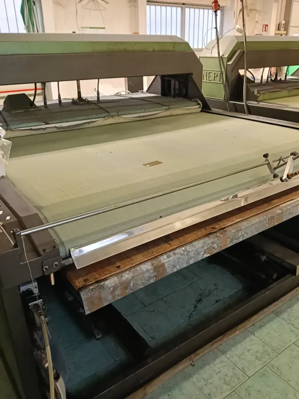 MACCHINE A NASTRO PER STIRO MAGLIERIA