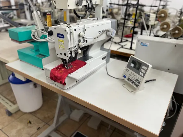 MACCHINE CUCIRE ASOLATRICE BROTHERHE800A HE800B