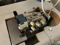 1#7461 Macchine da cucire e per il confezionamento di capi di abbigliamento