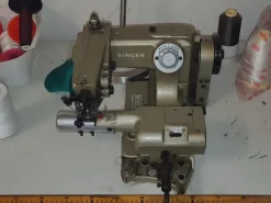 Macchine da cucire Juki industriali ed attrezzatura