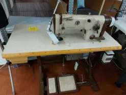 7#7447 Macchine da cucito Pfaff e attaccabottoni