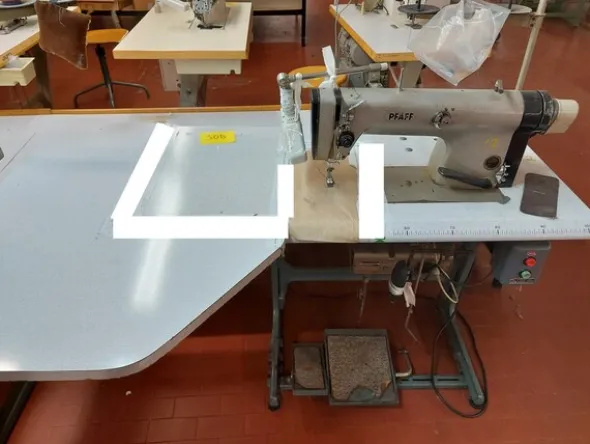 7#7447 Macchine da cucito Pfaff e attaccabottoni