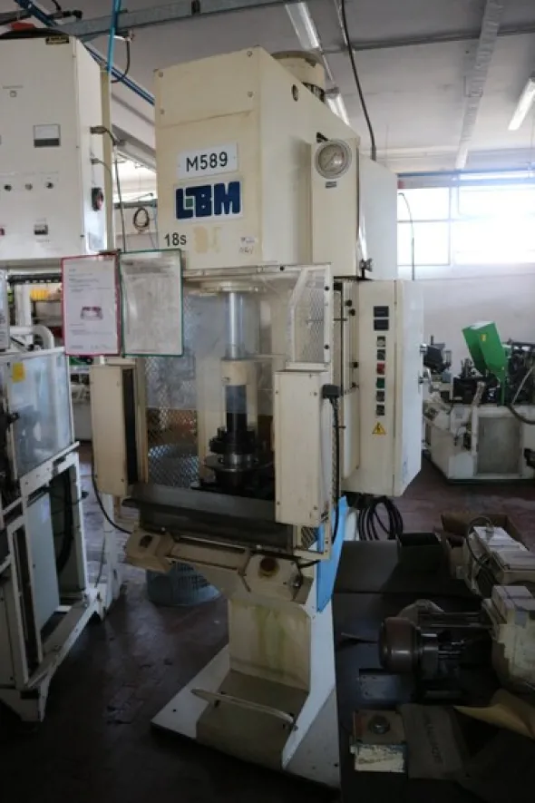 3#7228 Macchine ed attrezzature per statori