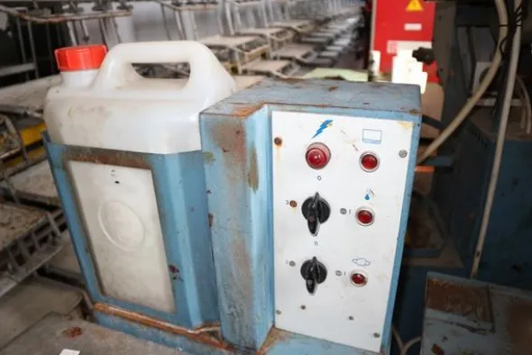 116#2183 Macchine per lavorazione scarpe Amic e Bombelli