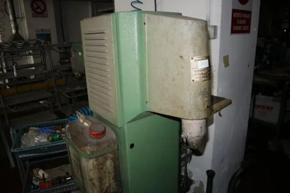 116#2183 Macchine per lavorazione scarpe Amic e Bombelli