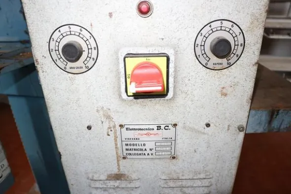 116#2183 Macchine per lavorazione scarpe Amic e Bombelli