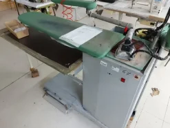141#6059 Macchini lineari Juki DDL-9000DS e piano da stiro Ticiesse