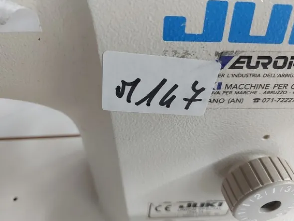 141#6059 Macchini lineari Juki DDL-9000DS e piano da stiro Ticiesse