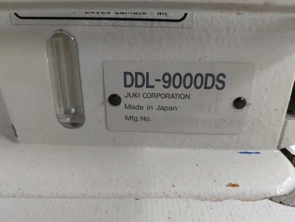 141#6059 Macchini lineari Juki DDL-9000DS e piano da stiro Ticiesse