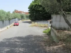 #14036 Magazzino con area di pertinenza
