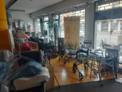1#8868 Magazzino di articoli medico sanitari