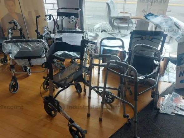 1#8868 Magazzino di articoli medico sanitari