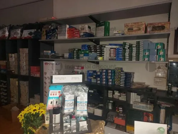 1#8868 Magazzino di articoli medico sanitari