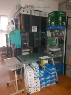 1#8868 Magazzino di articoli medico sanitari