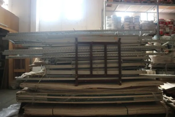 25#5360 Magazzino legname e materiale elettrico