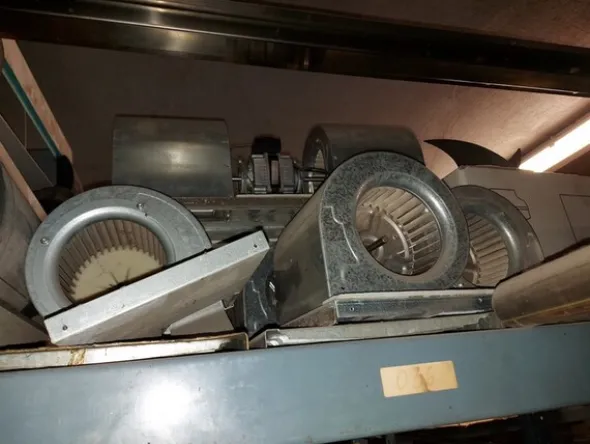 1#7043 Magazzino per lavorazioni meccaniche e ventilazione