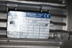 6#5843 Magazzino ricambi e macchinari per impianti di frantoio
