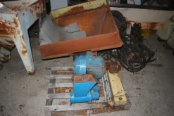 6#5843 Magazzino ricambi e macchinari per impianti di frantoio