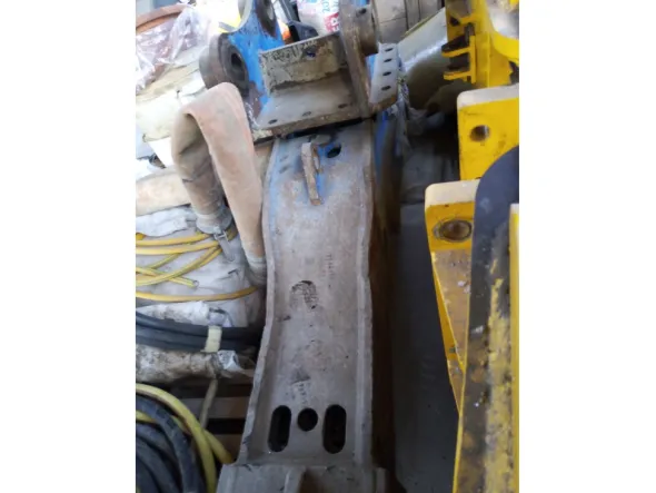 MARTELLONE DEMOLITORE PER ESCAVATORI DA TON 25/30 SILENZIATO