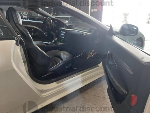 1#8717 Maserati Grancabrio Sport F1